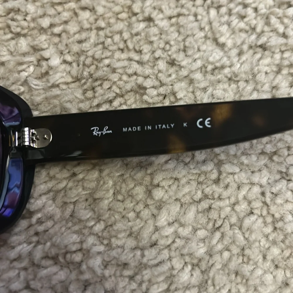 Authentic Ray-Ban JACKIE OHH RB4101
Women's Sunglasses - Light Havana - Picture 8 of 9